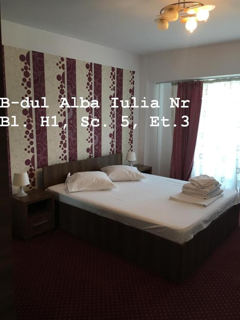 Alba Iulia Square - Apartments And Studios Bucharest Room photo