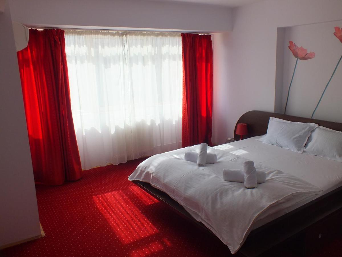 Alba Iulia Square - Apartments And Studios Bucharest Exterior photo