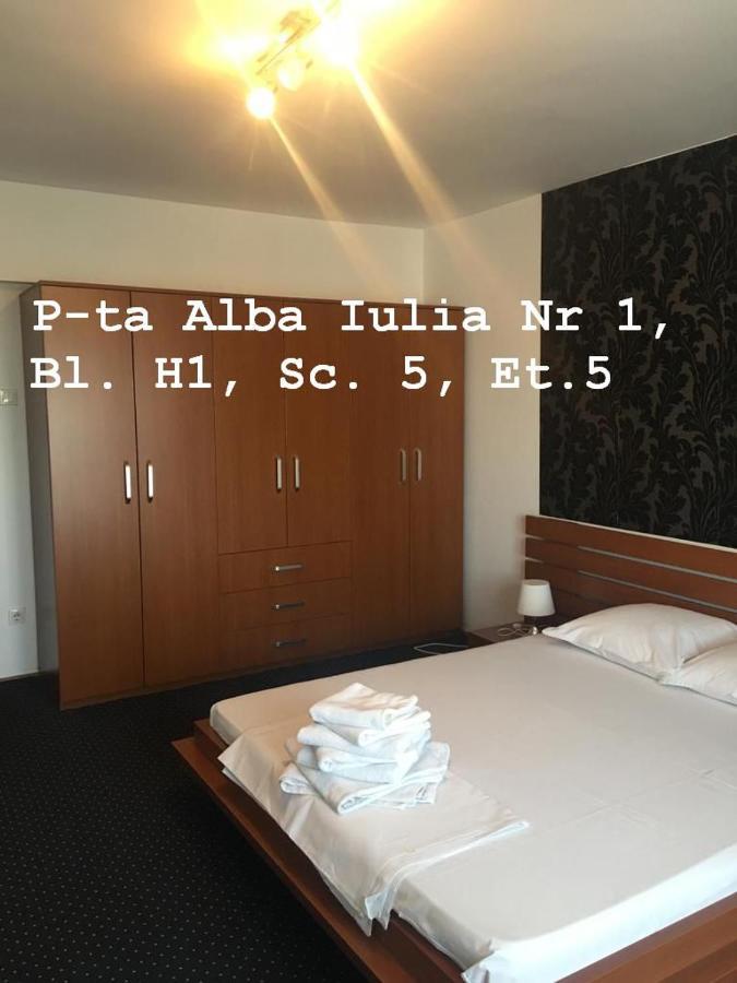 Alba Iulia Square - Apartments And Studios Bucharest Room photo
